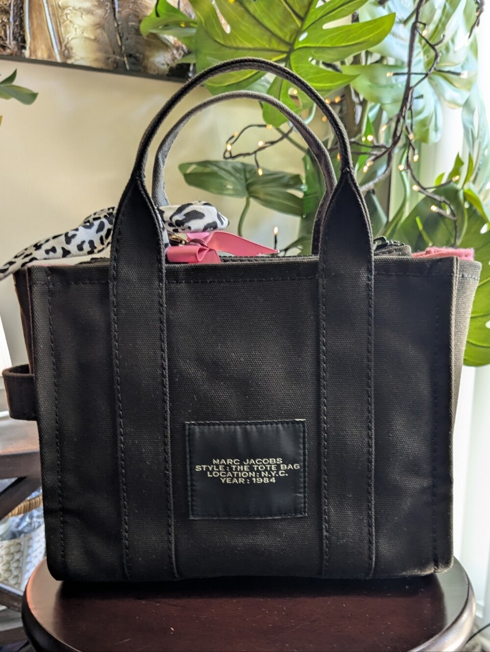Marc Jacobs Tote 🩷AUTHENTIC ALWAYS - Picture 3 of 9